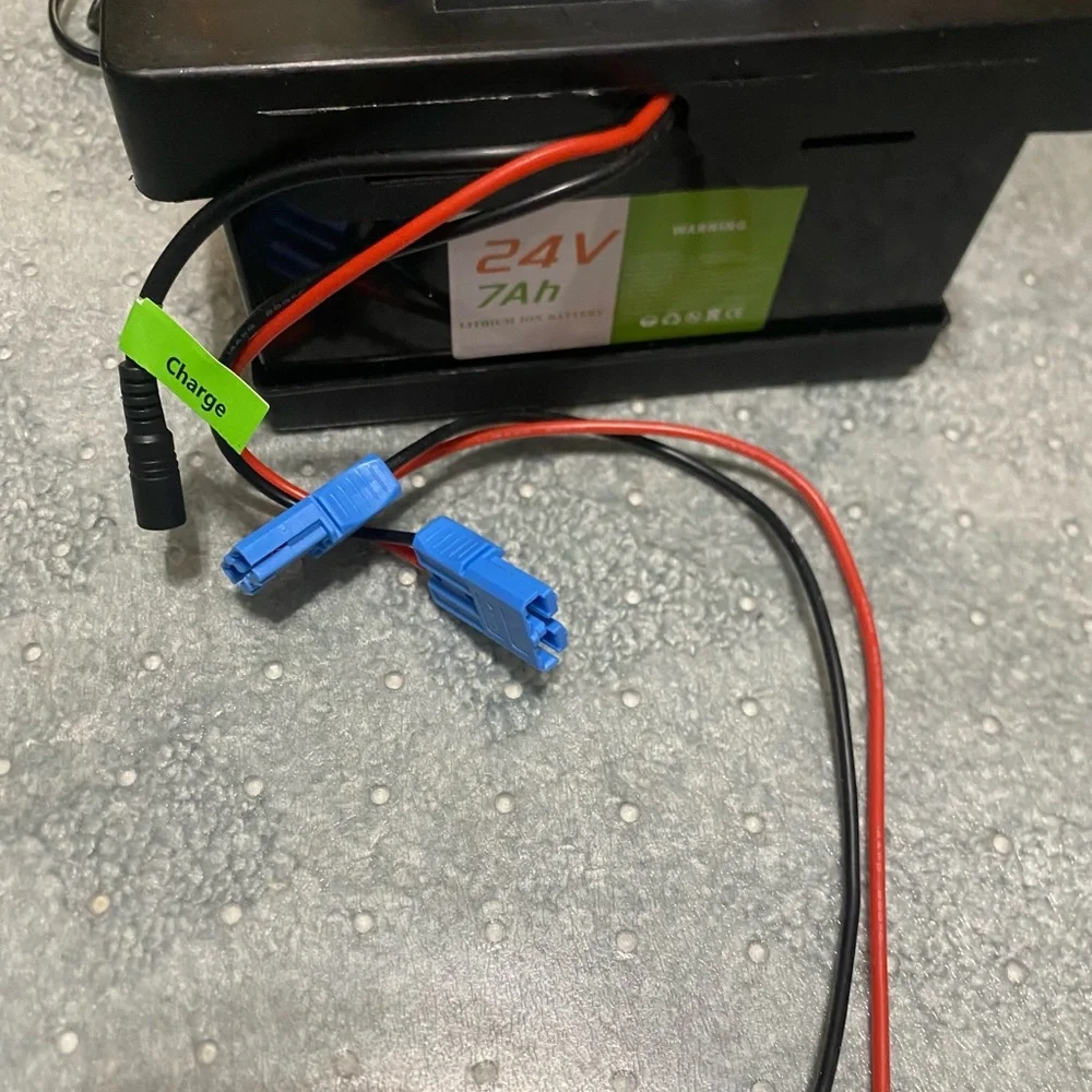 24V 7Ah Lithium Ion Battery Pack - Black and Green